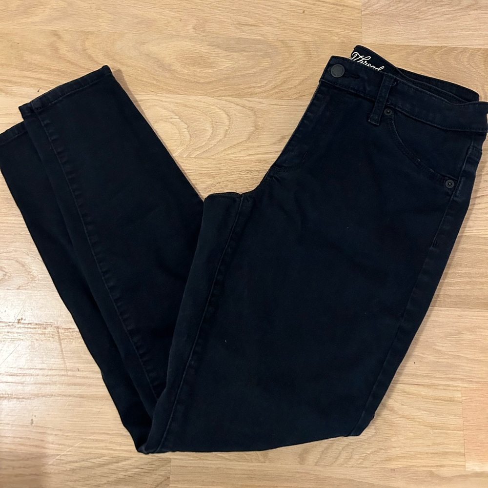 Universal Thread black skinny jeans. Only worn a couple times. Size 8